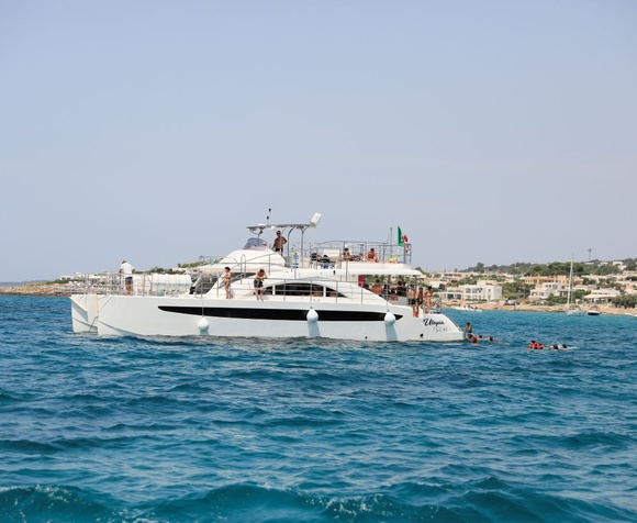 Aperitif and boat tour