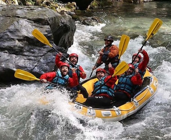 Canyon rafting nelle gole del Fiume Lao