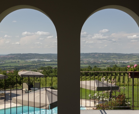 Coltivare Relais: Un Viaggio tra Vini, Sapori e Relax