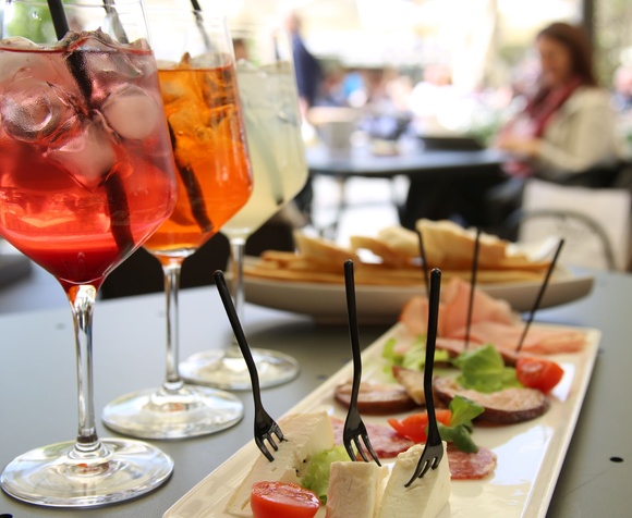 Aperitif in the centre of Alba