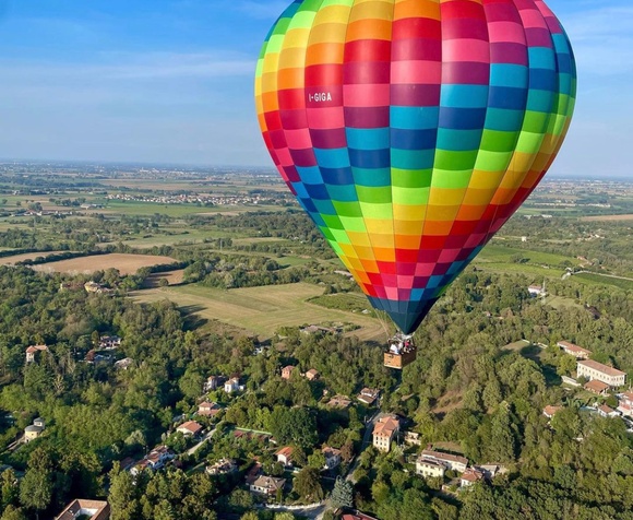 Hot air balloon in Lombardy (Mon. to Fri.)