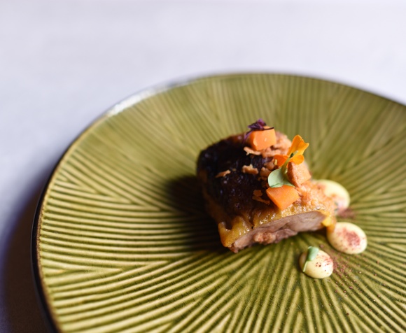 In the Hands of the Chef: Menu in the Dark