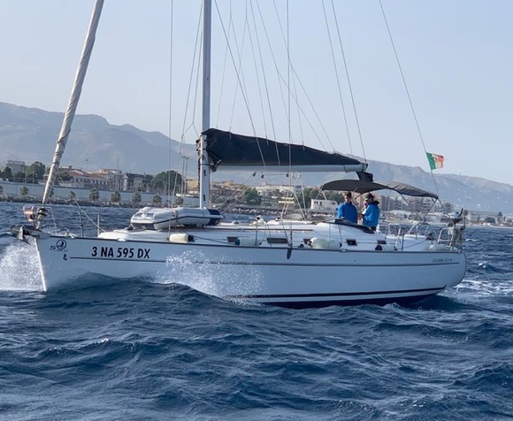 Veleggiando sulla rotta dei delfini