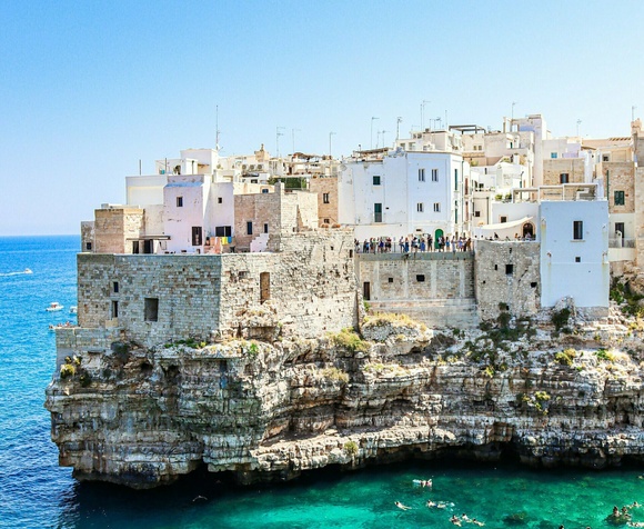 Visita Polignano a Mare da Bari