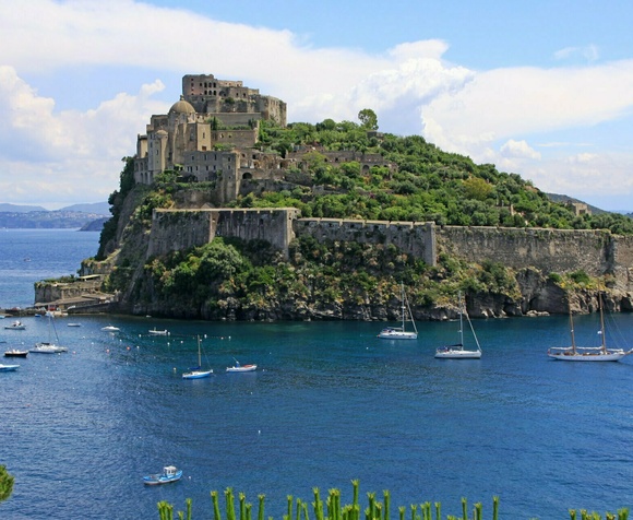 Da Napoli a Ischia tra Natura e Storia